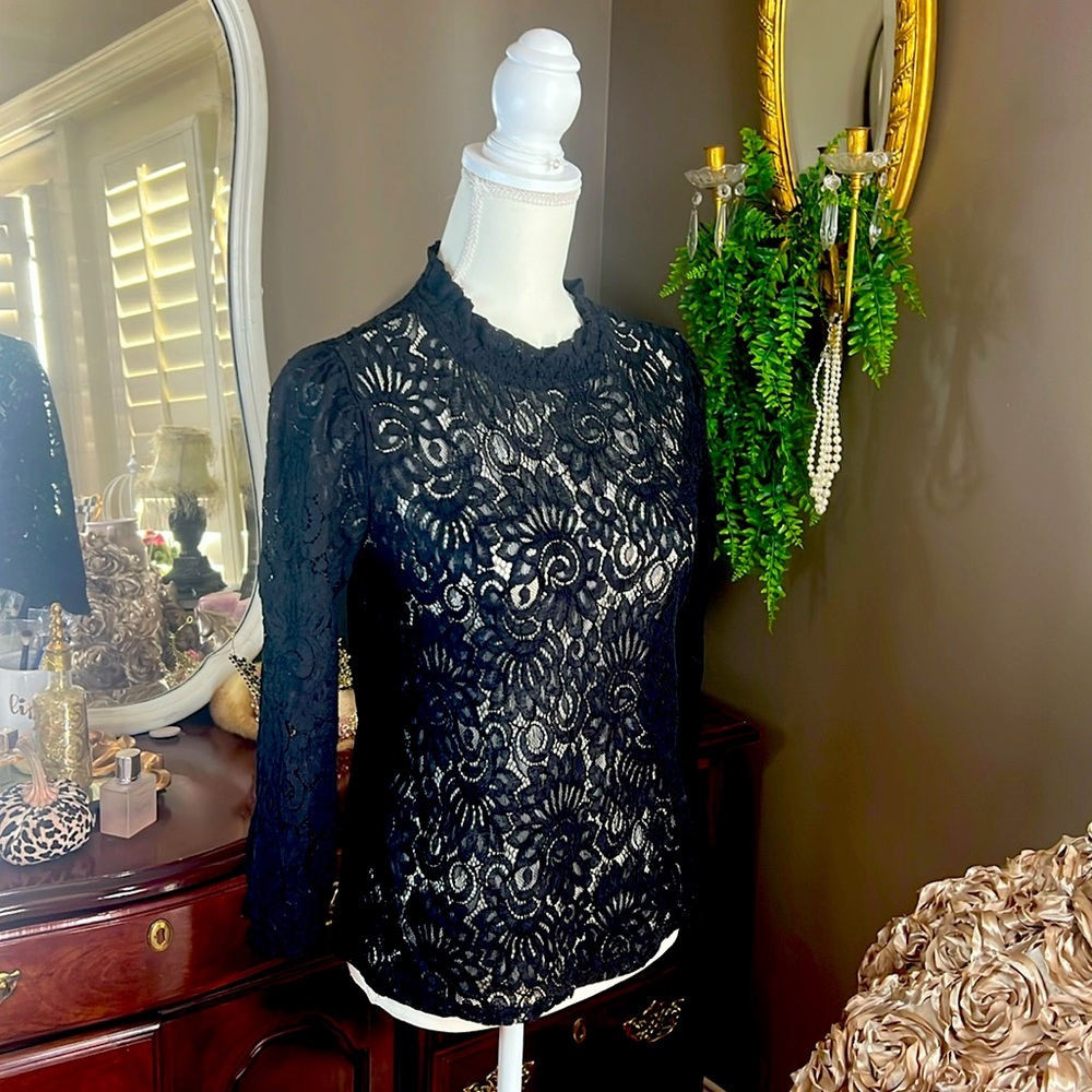 Adiva black lace long sleeve top